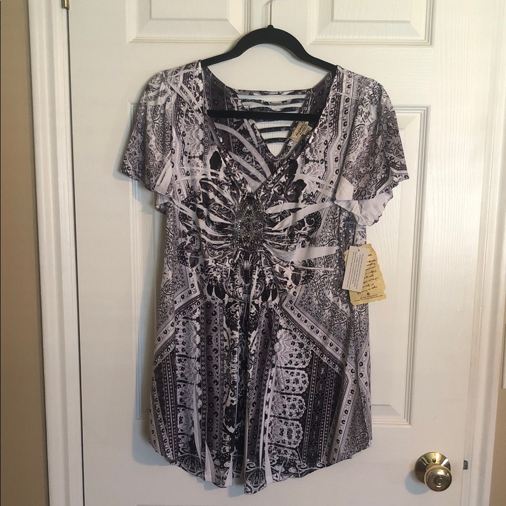 ONE WORLD Black and White Patterned Blouse